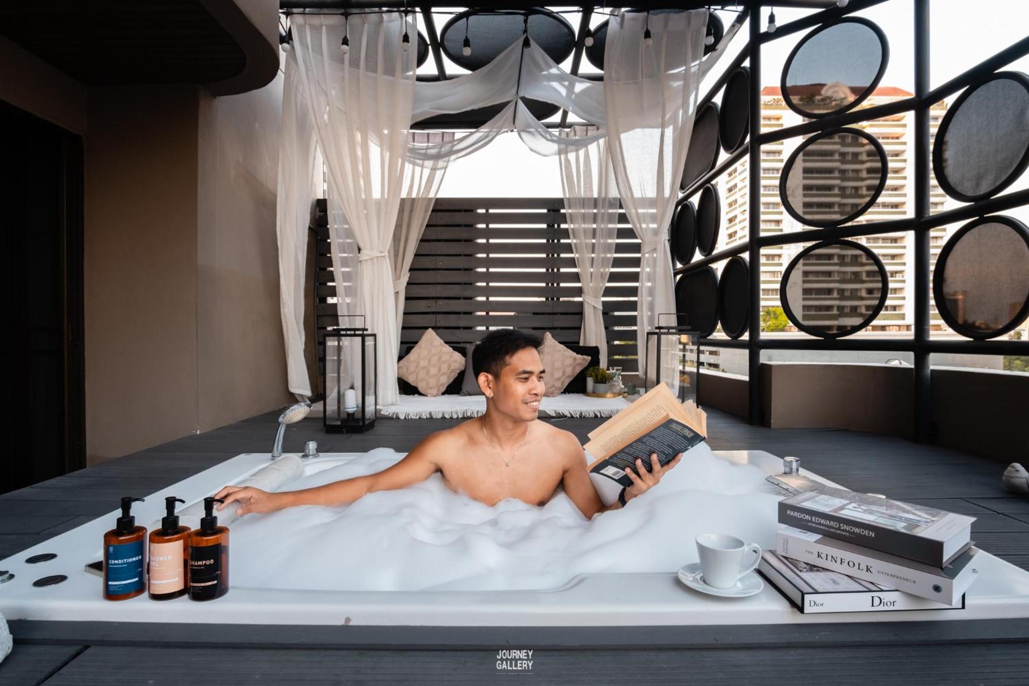 Two-Bedroom Suite Hot Tub
