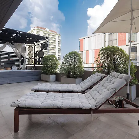 Thea Private Suites By Th District-2